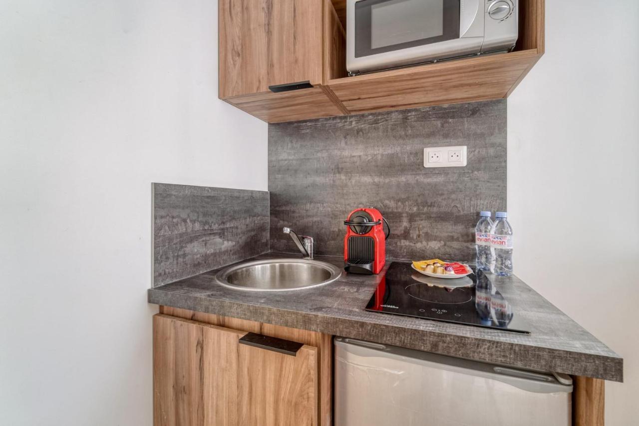 Beautiful Apartement With 2 Bedrooms In Paris Centre Bagian luar foto