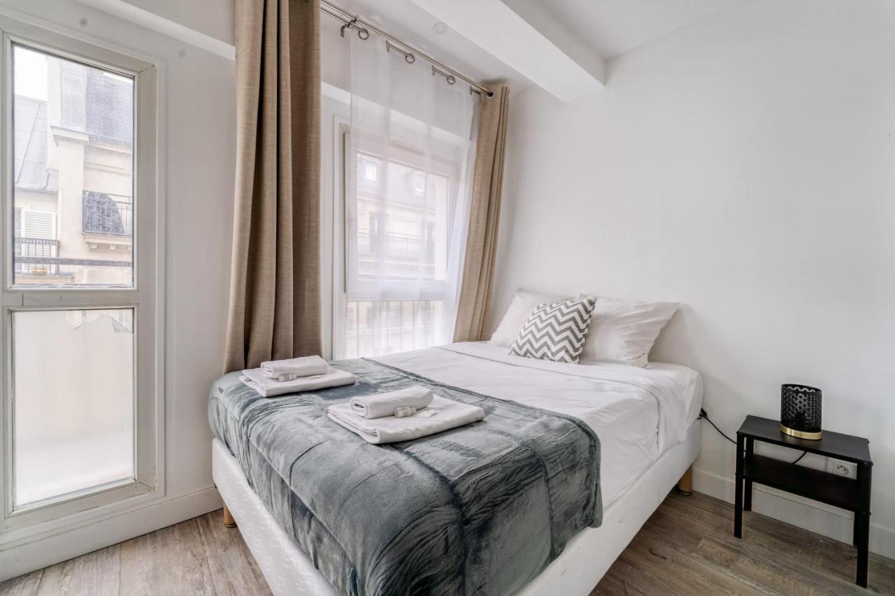 Beautiful Apartement With 2 Bedrooms In Paris Centre Bagian luar foto